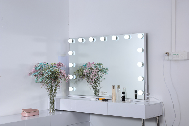 2021 New China Suppliers Desktop Mirror Bedroom mirror with bulb LED Light Make up Mirror Featured Image